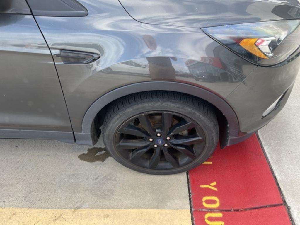 2018 Ford Escape - $18,500