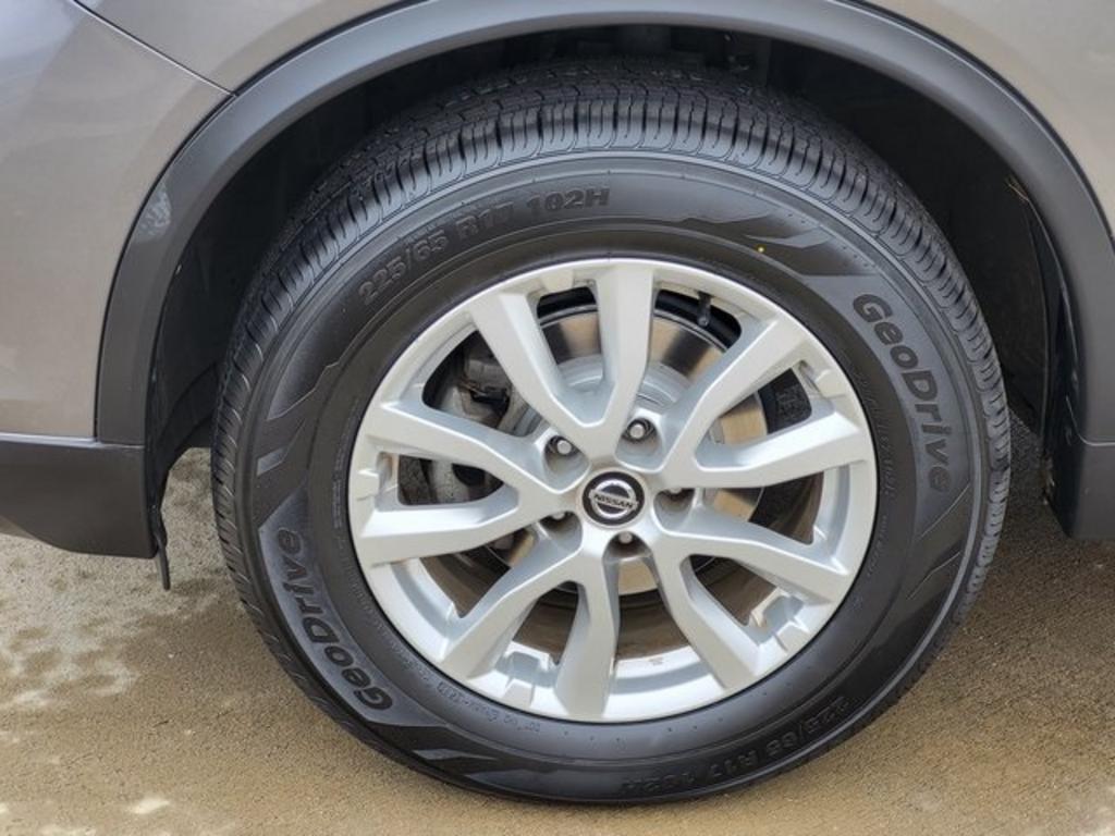 2020 Nissan Rogue - $21,500