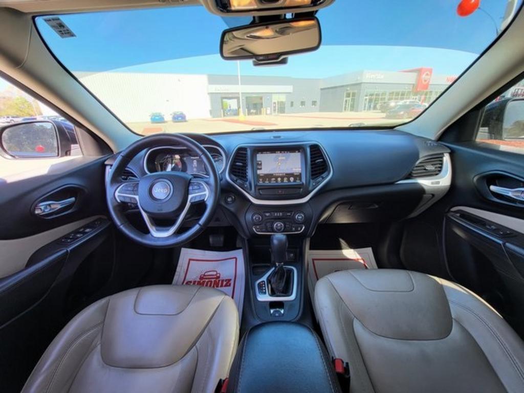 2016 Jeep Cherokee - $17,500