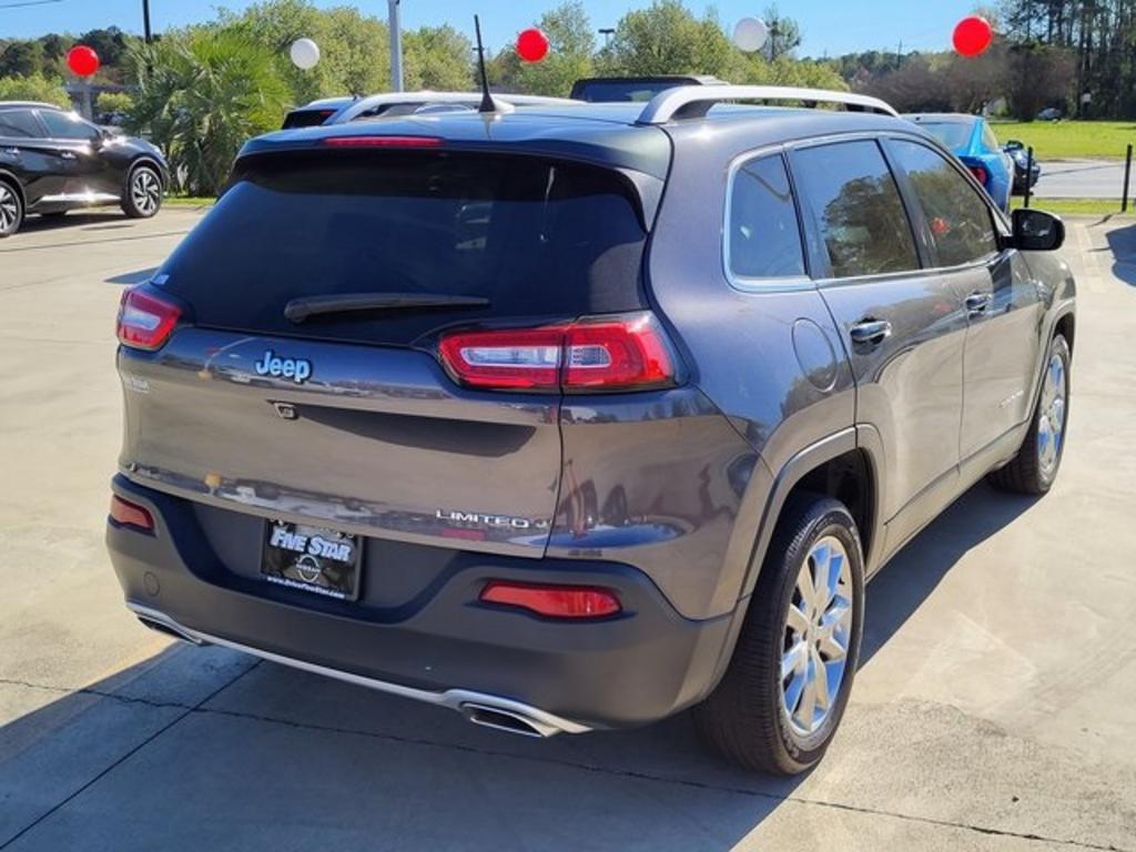 2016 Jeep Cherokee - $17,500