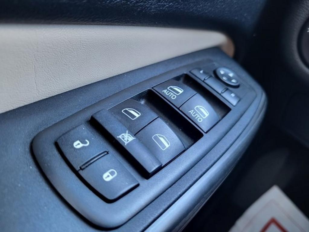 2016 Jeep Cherokee - $17,500