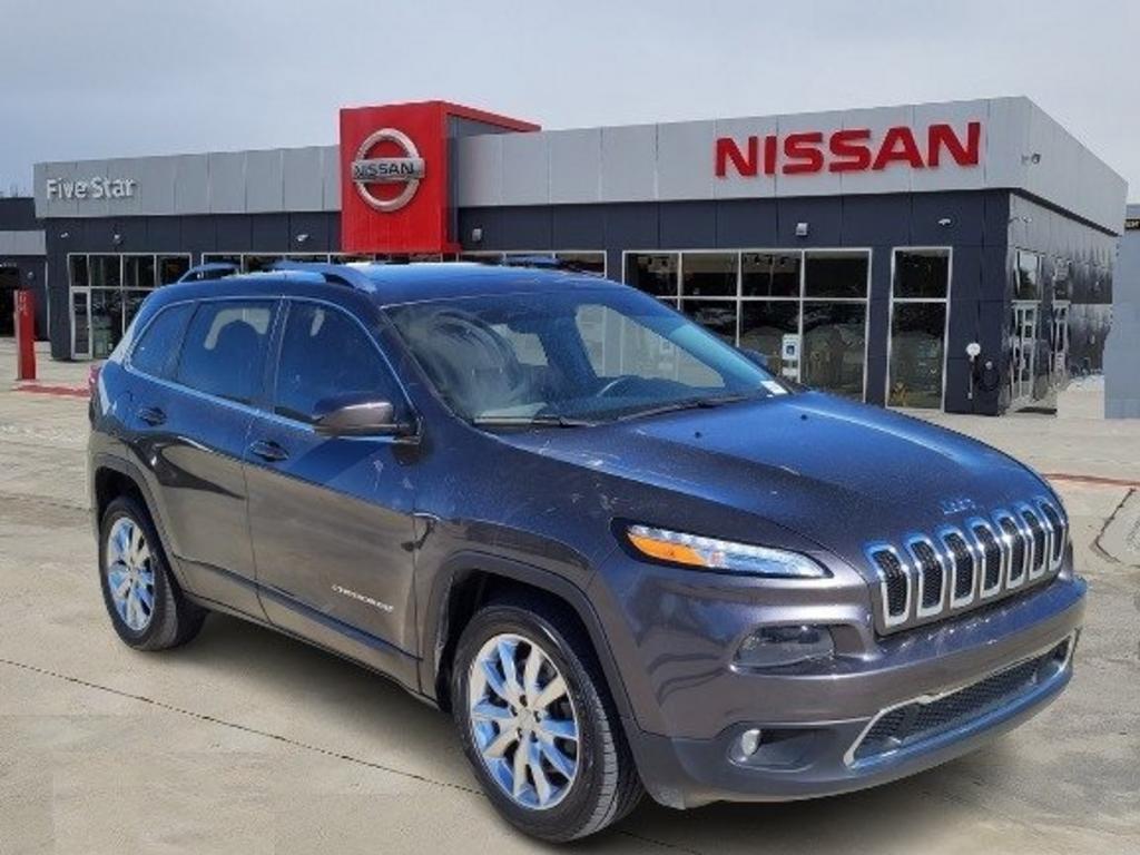2016 Jeep Cherokee - $17,500