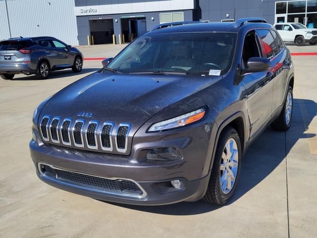 2016 Jeep Cherokee - $17,500