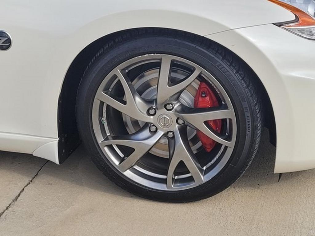 2016 Nissan 370Z - $31,000