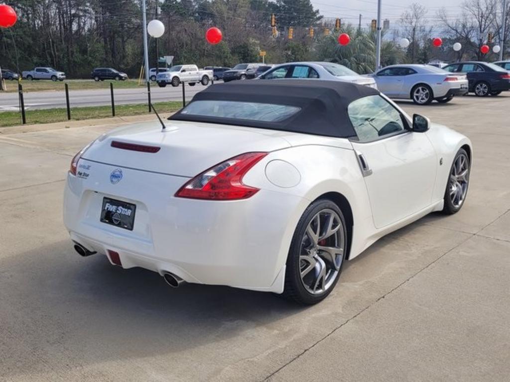 2016 Nissan 370Z - $31,000