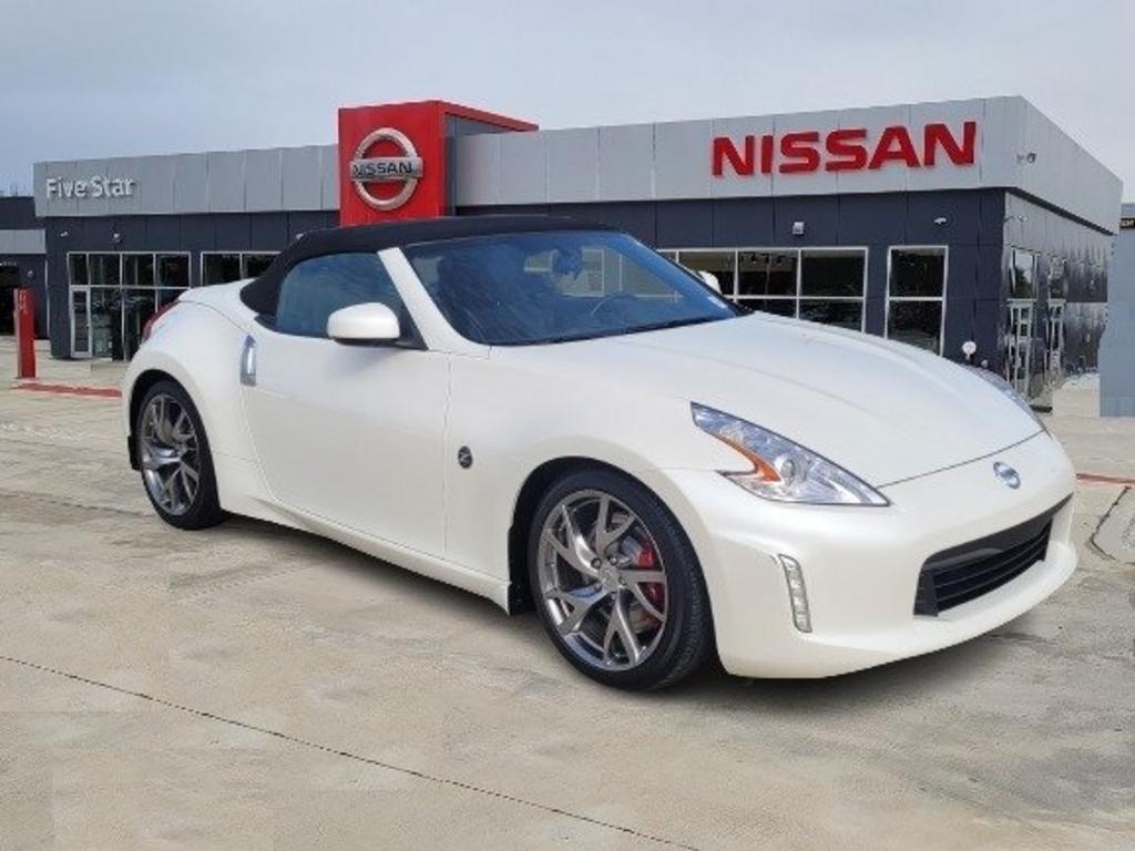 2016 Nissan 370Z - $31,000