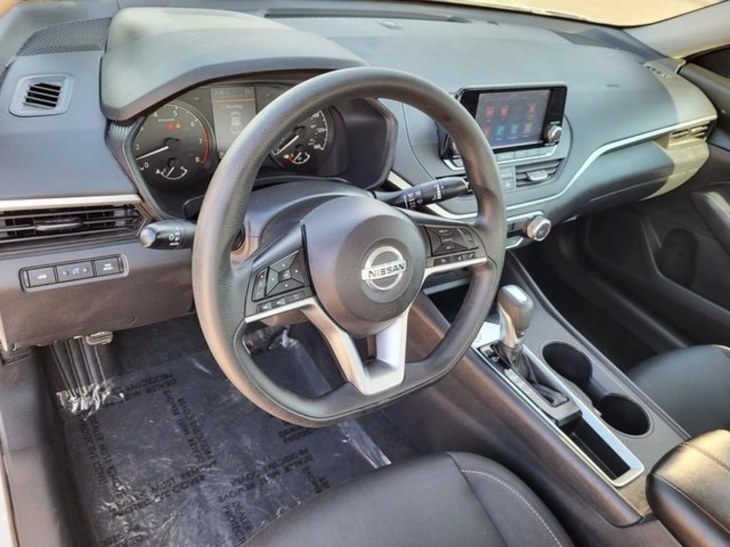 2021 Nissan Altima - $21,000