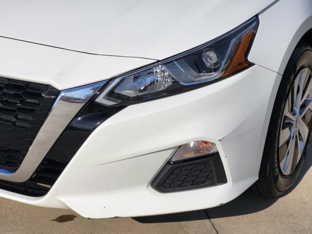 2021 Nissan Altima - $21,000