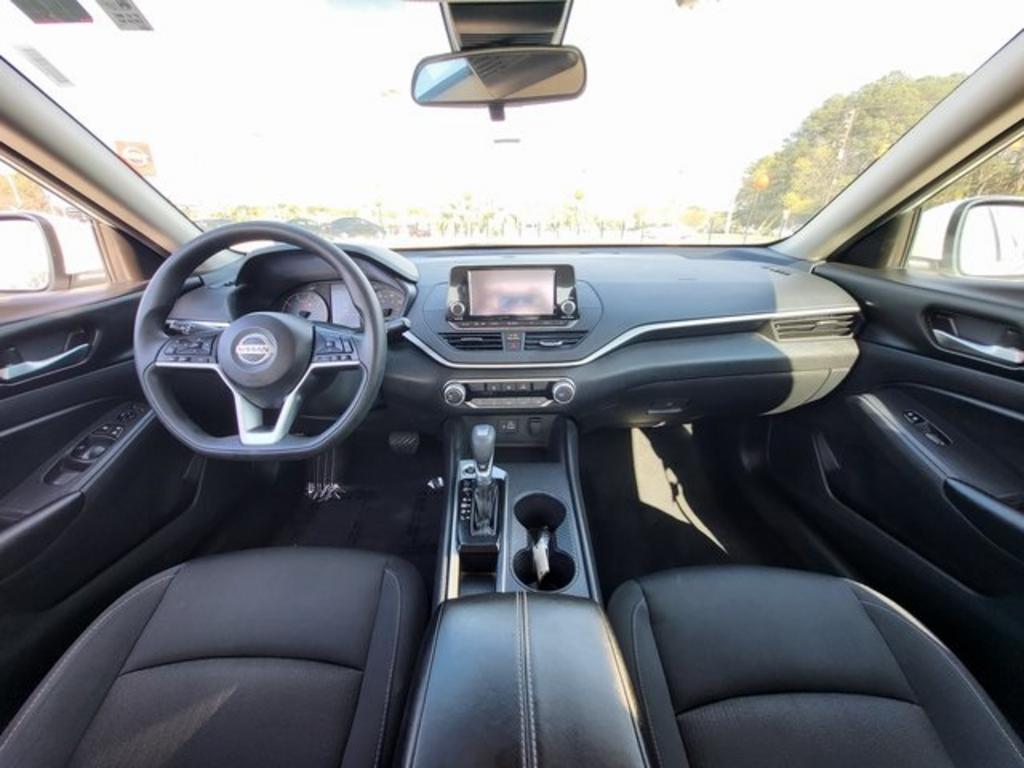 2021 Nissan Altima - $21,000
