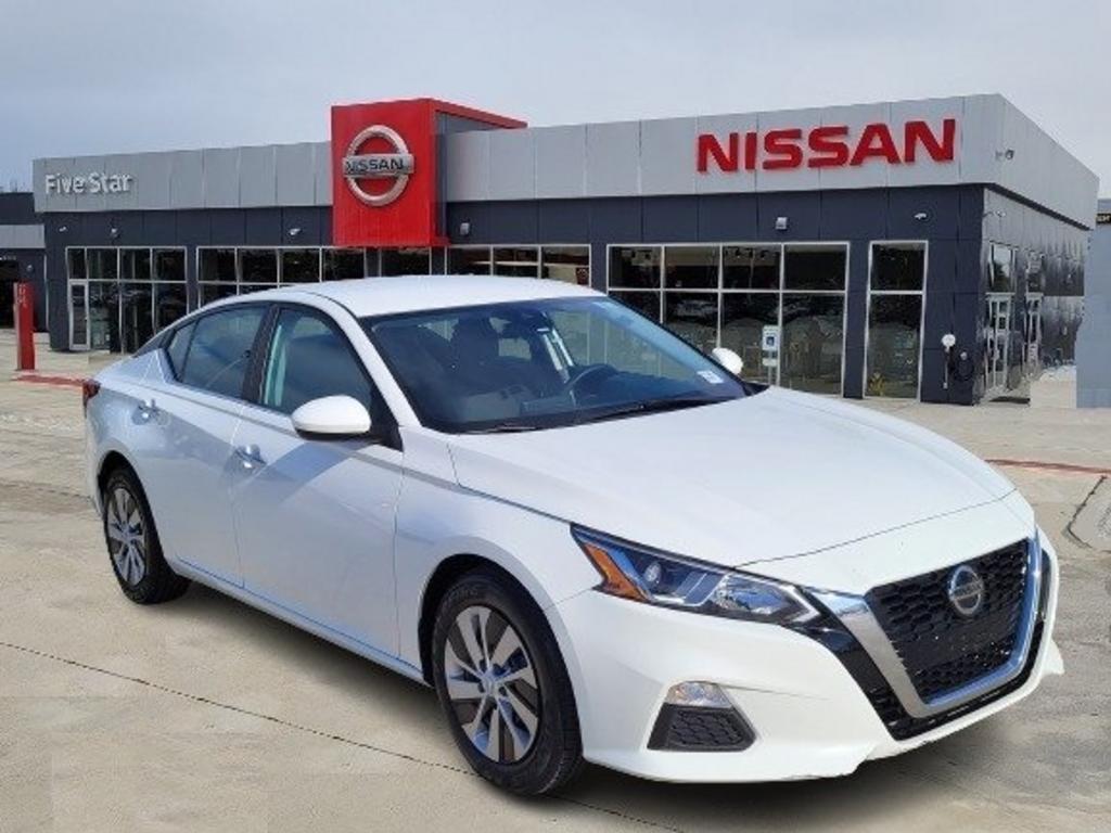 2021 Nissan Altima - $21,000