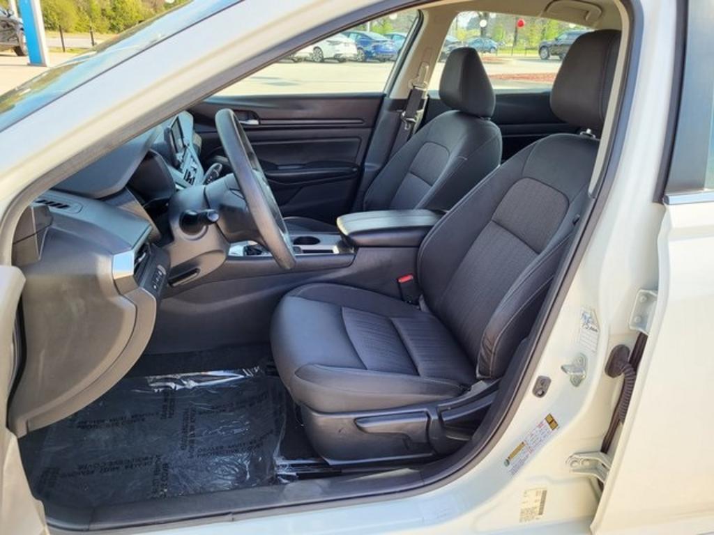 2021 Nissan Altima - $21,000