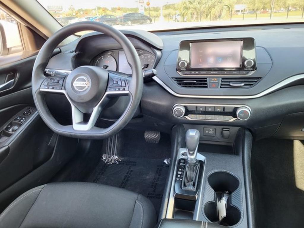 2021 Nissan Altima - $21,000