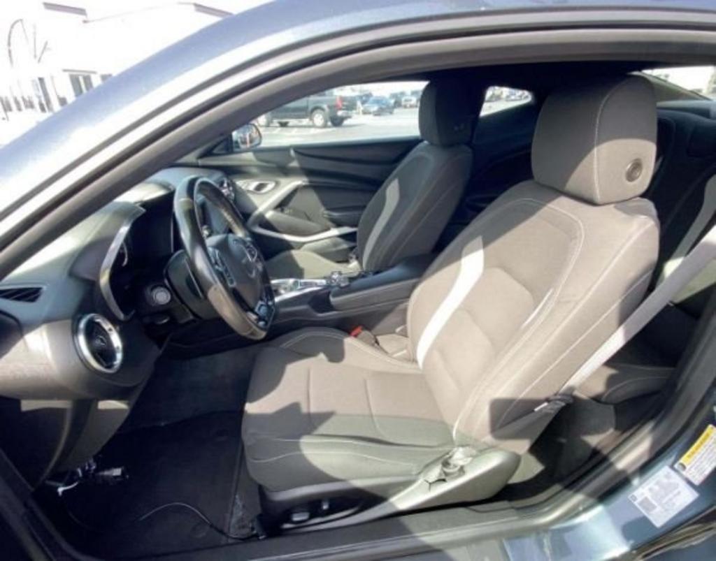 2020 Chevrolet Camaro - $25,500