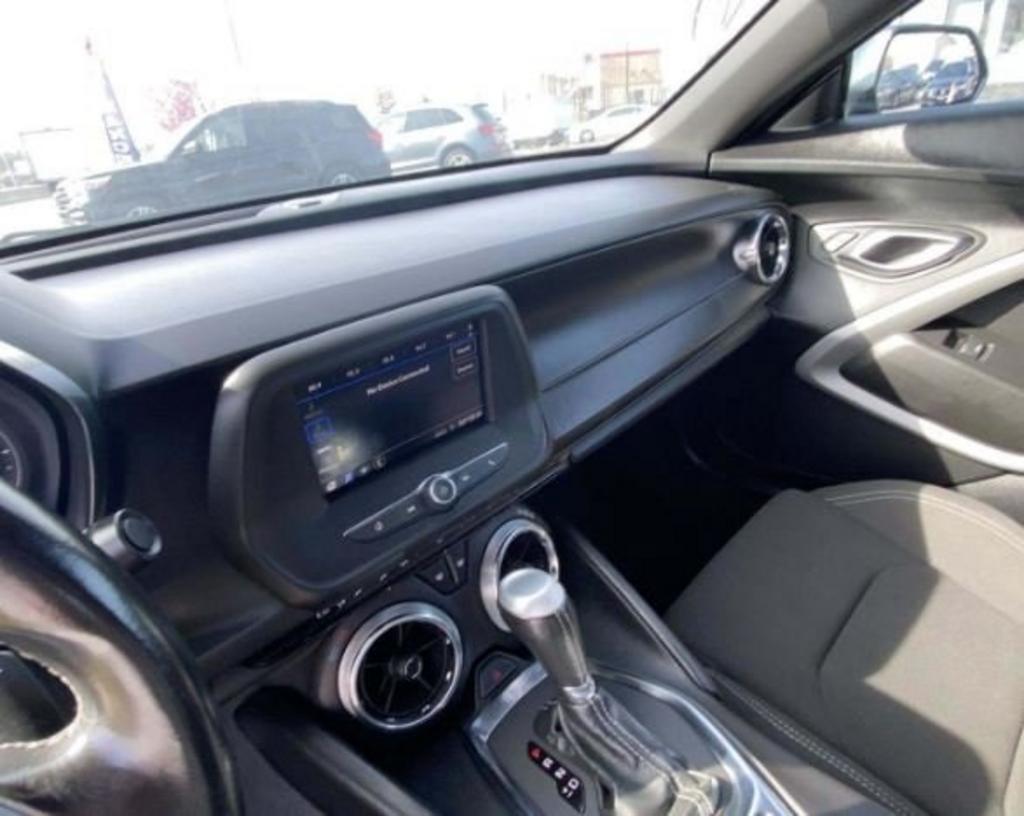 2020 Chevrolet Camaro - $25,500