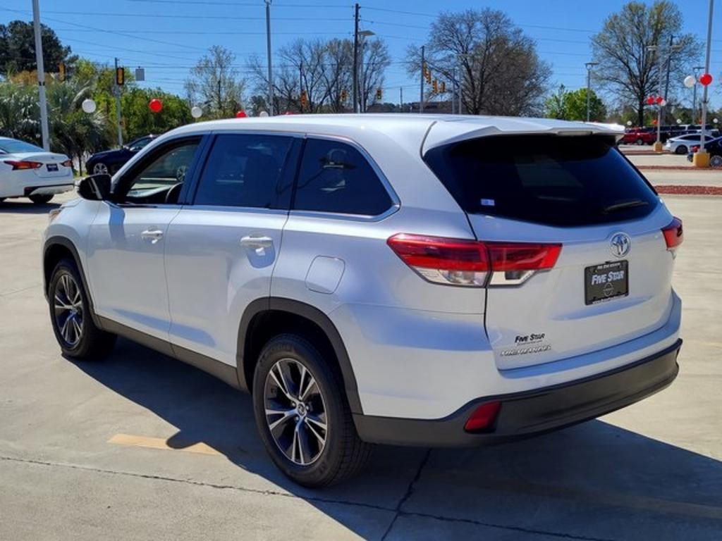 2019 Toyota Highlander - $28,000
