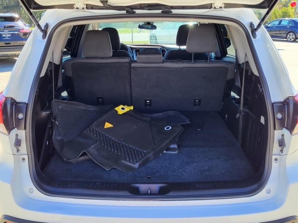 2019 Toyota Highlander - $28,000