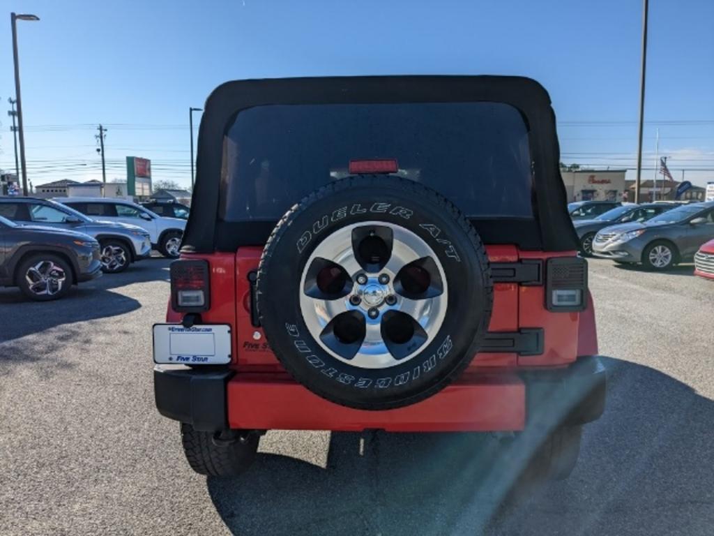 2017 Jeep Wrangler - $29,000