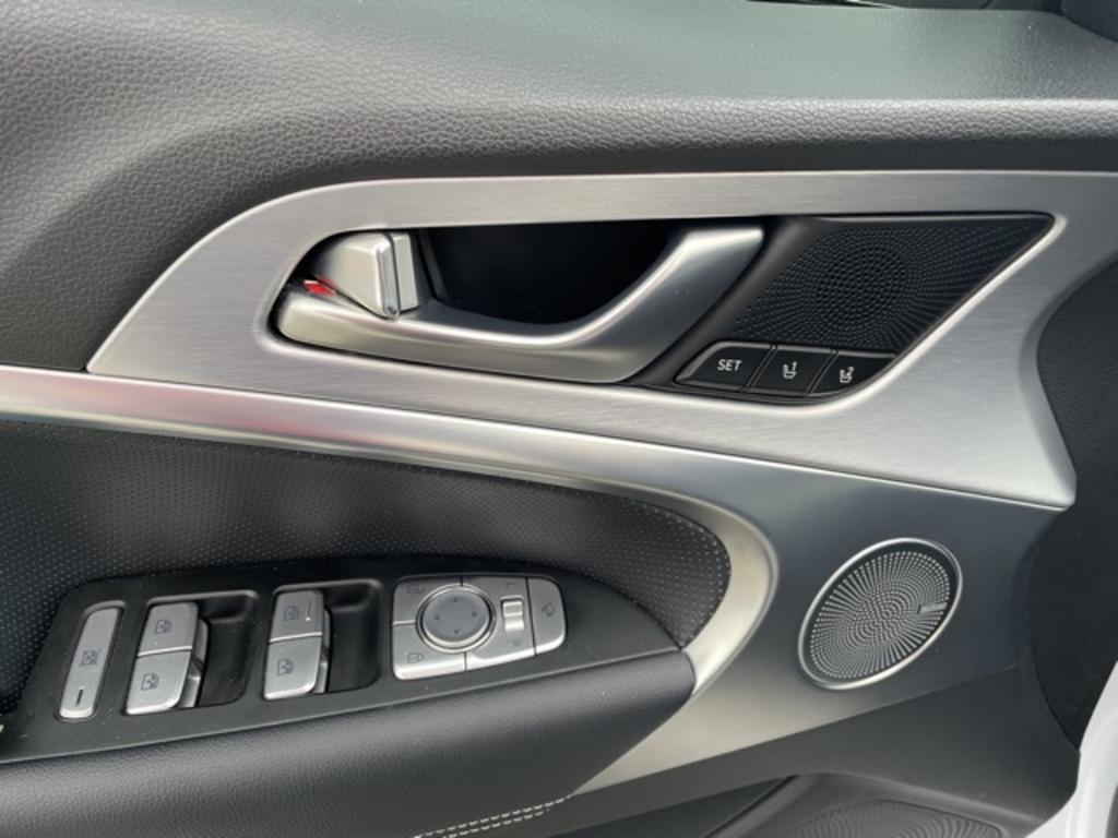 2019 Genesis G70 - $28,000