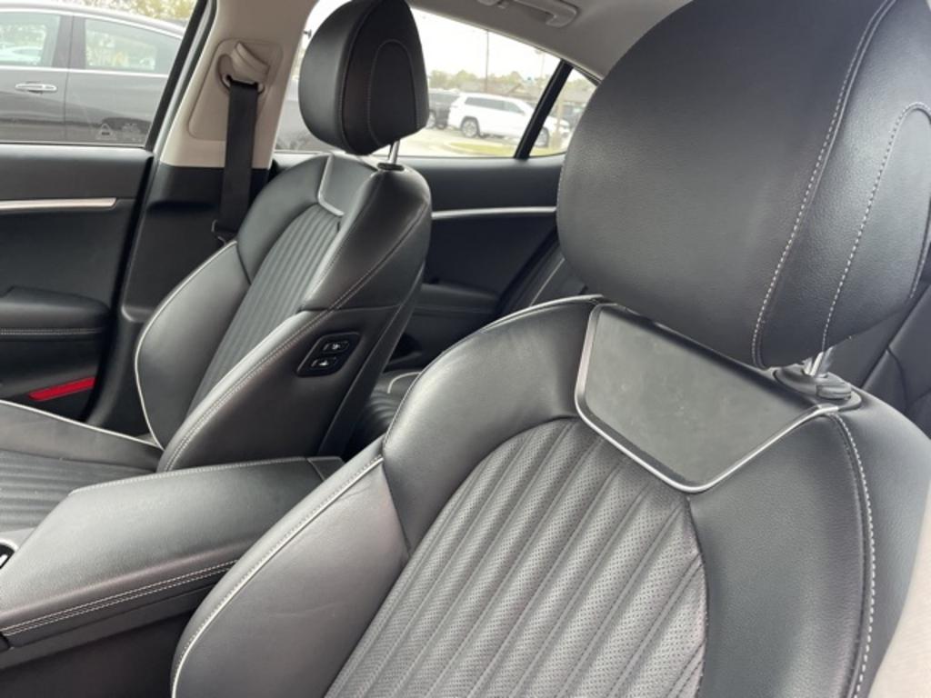 2019 Genesis G70 - $28,000