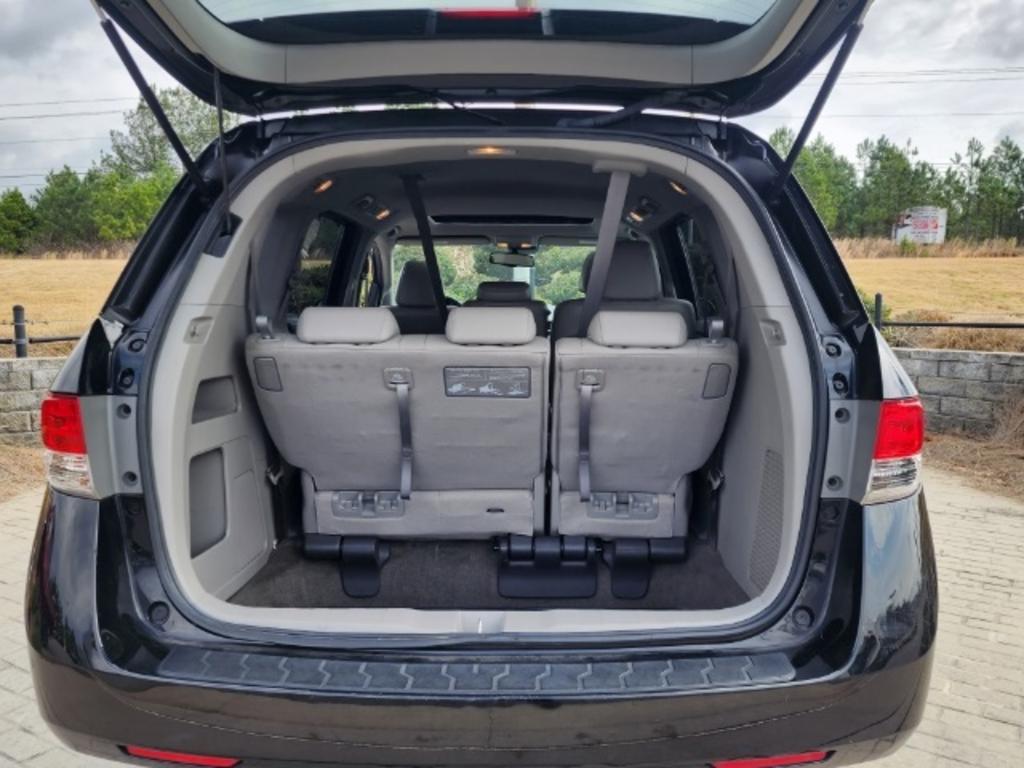 2015 Honda Odyssey - $14,000