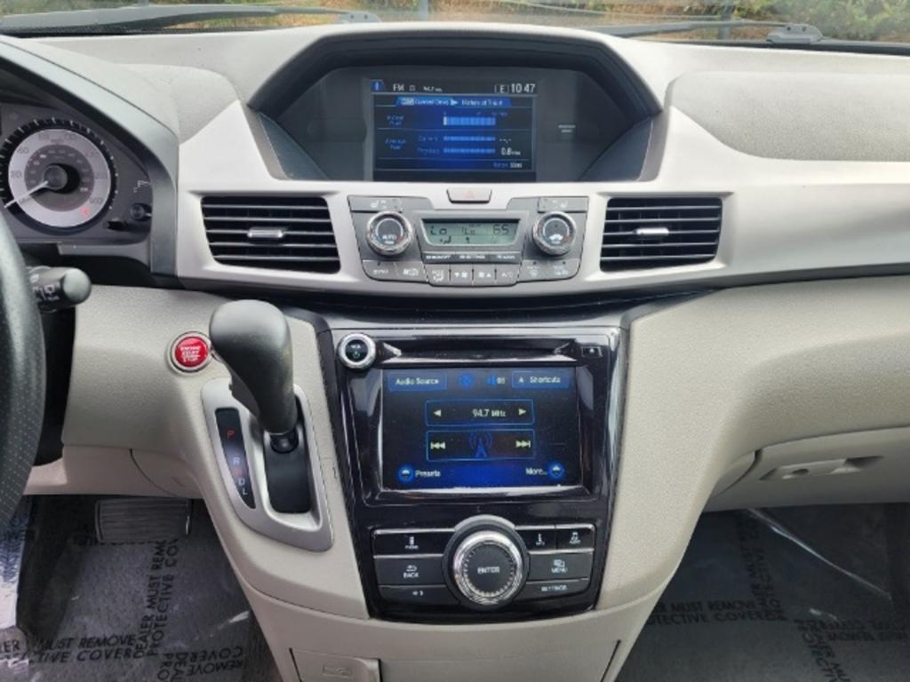 2015 Honda Odyssey - $14,000