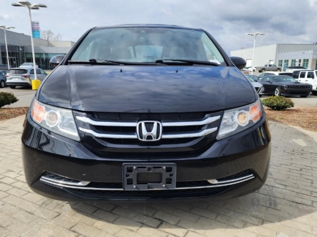 2015 Honda Odyssey - $14,000