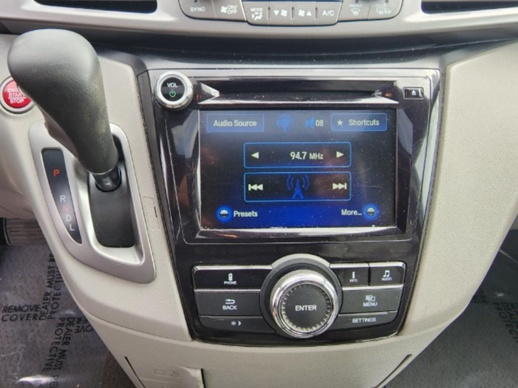 2015 Honda Odyssey - $14,000