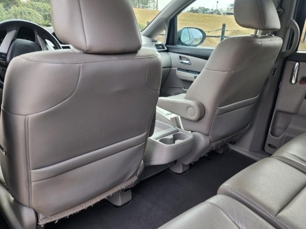 2015 Honda Odyssey - $14,000