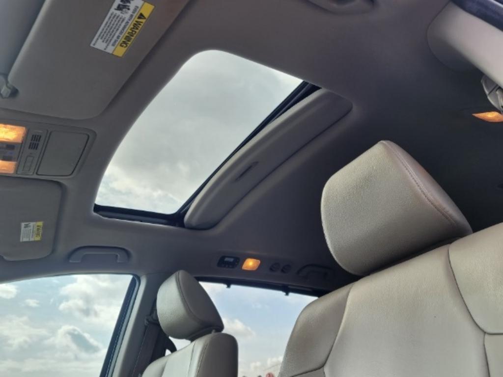 2015 Honda Odyssey - $14,000