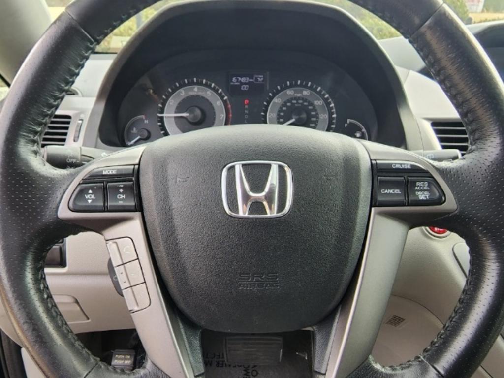 2015 Honda Odyssey - $14,000