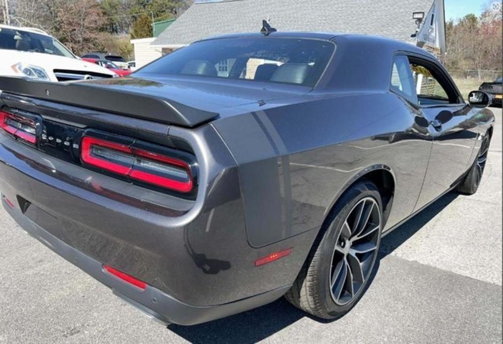 2016 Dodge Challenger - $32,000