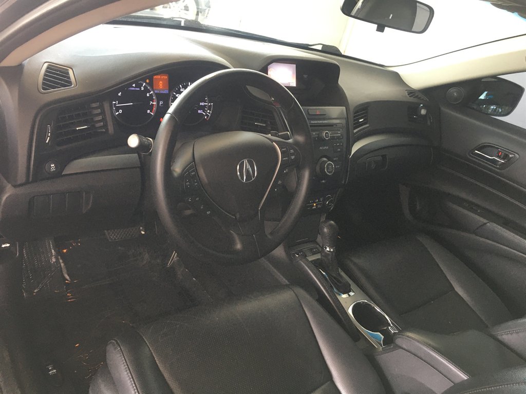 2015 Acura ILX - $11,900
