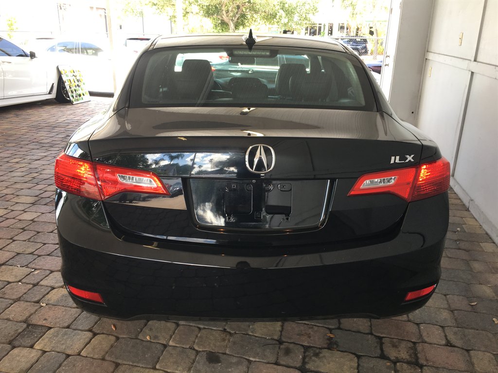 2015 Acura ILX - $11,900