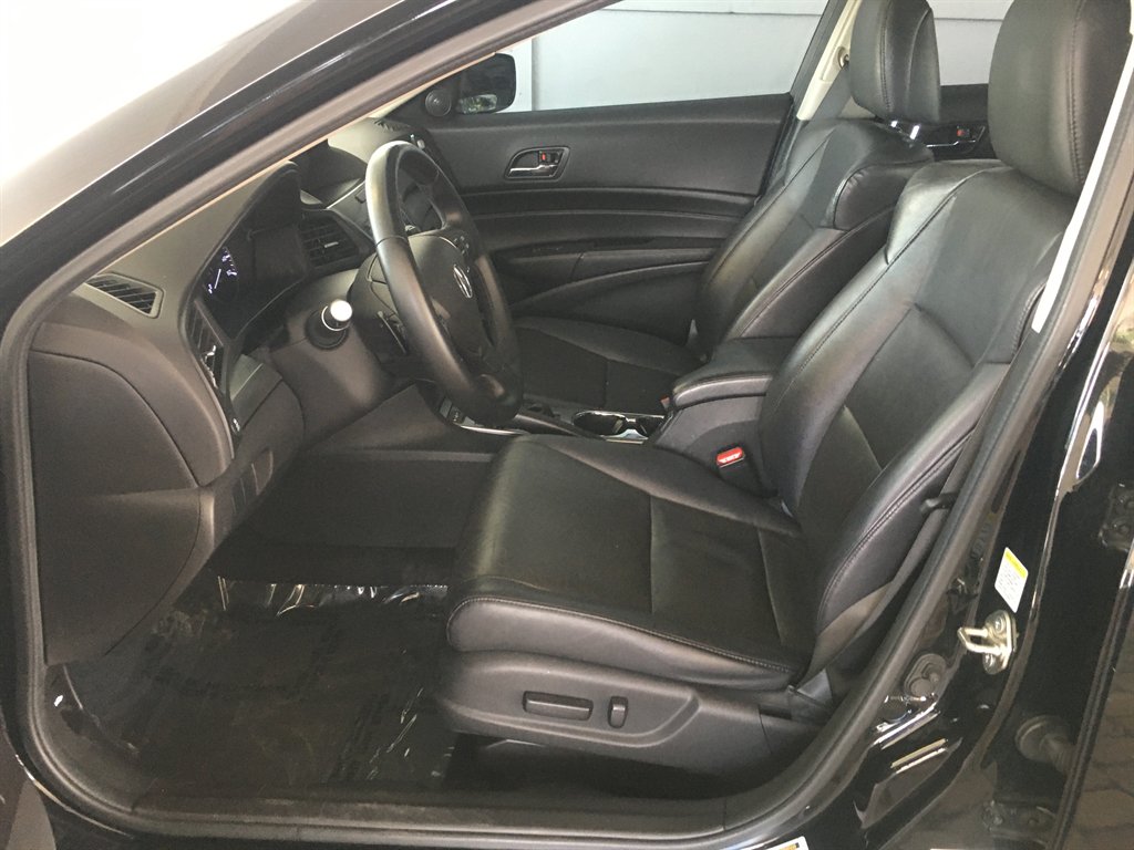 2015 Acura ILX - $11,900