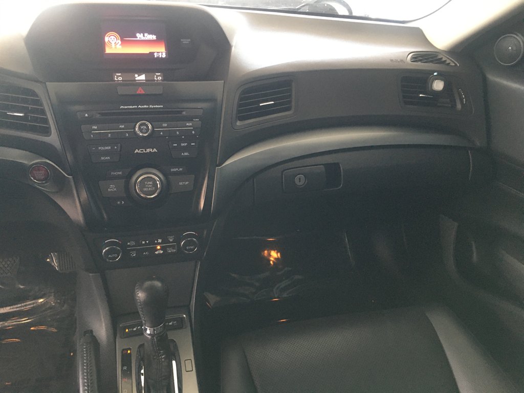 2015 Acura ILX - $11,900
