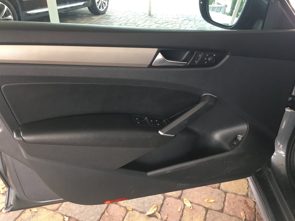 2021 Volkswagen Passat - $16,495