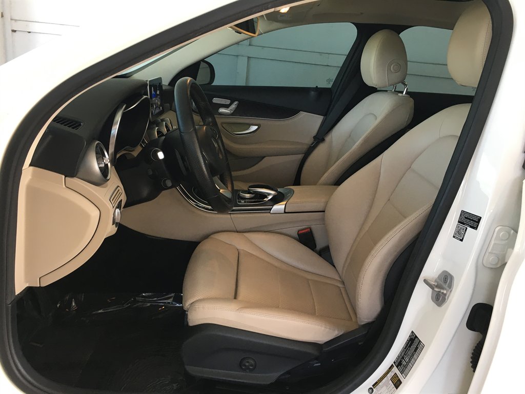 2015 Mercedes-Benz C-Class - $17,995