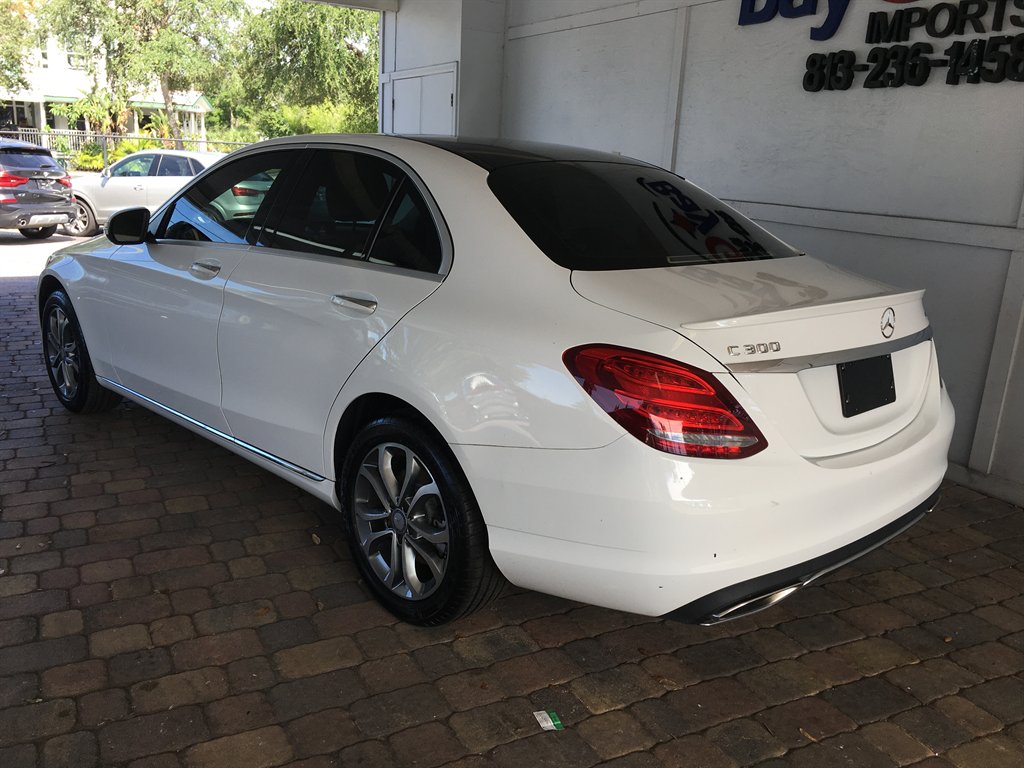 2015 Mercedes-Benz C-Class - $17,995