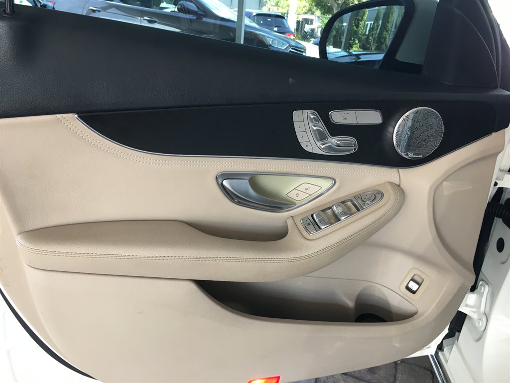 2015 Mercedes-Benz C-Class - $17,995