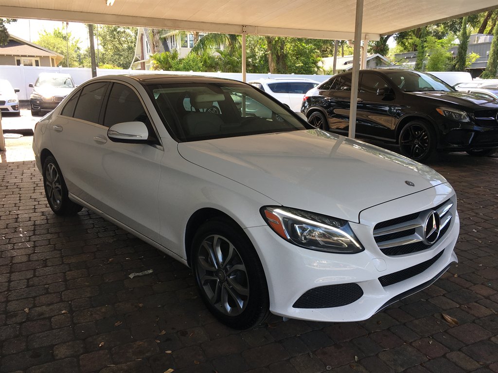 2015 Mercedes-Benz C-Class - $17,995