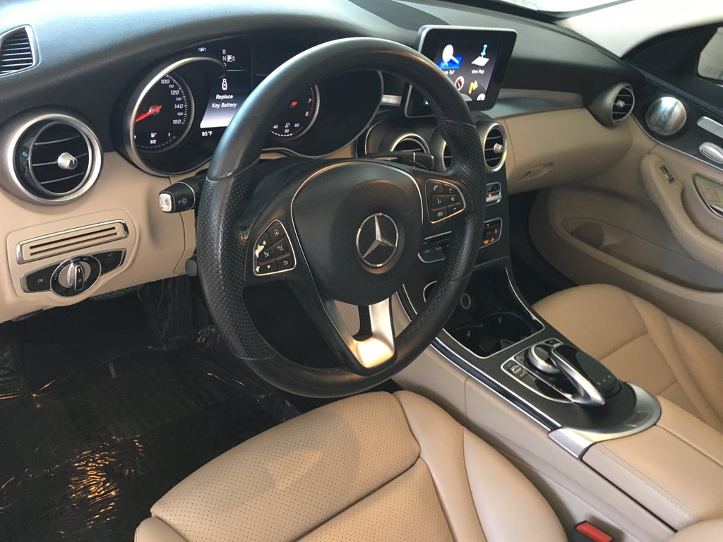 2015 Mercedes-Benz C-Class - $17,995