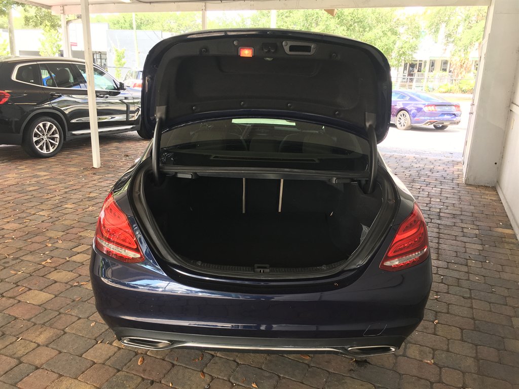 2016 Mercedes-Benz C-Class - $15,995