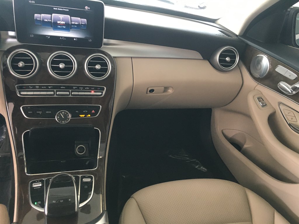 2016 Mercedes-Benz C-Class - $15,995