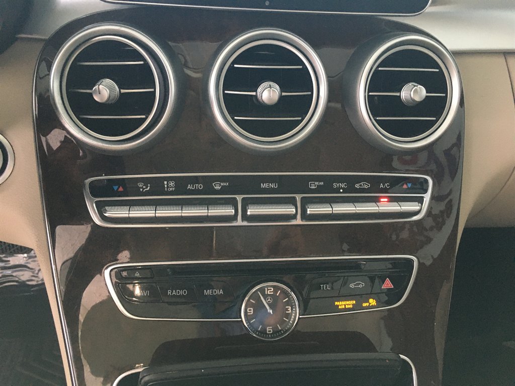 2016 Mercedes-Benz C-Class - $15,995