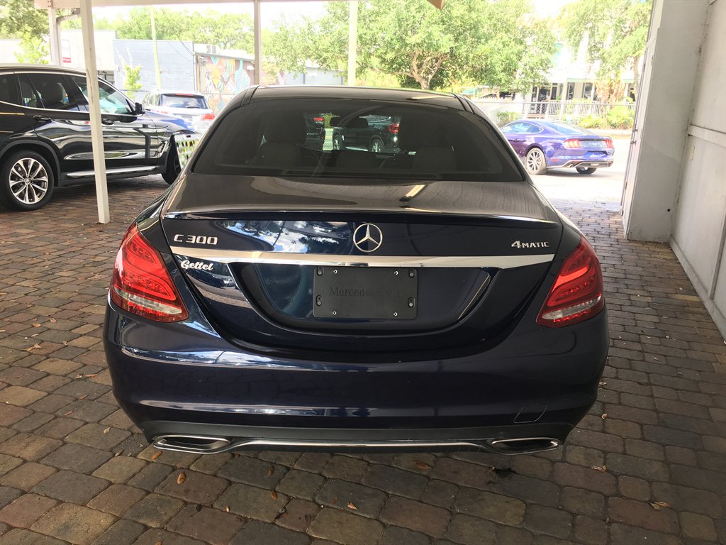 2016 Mercedes-Benz C-Class - $15,995
