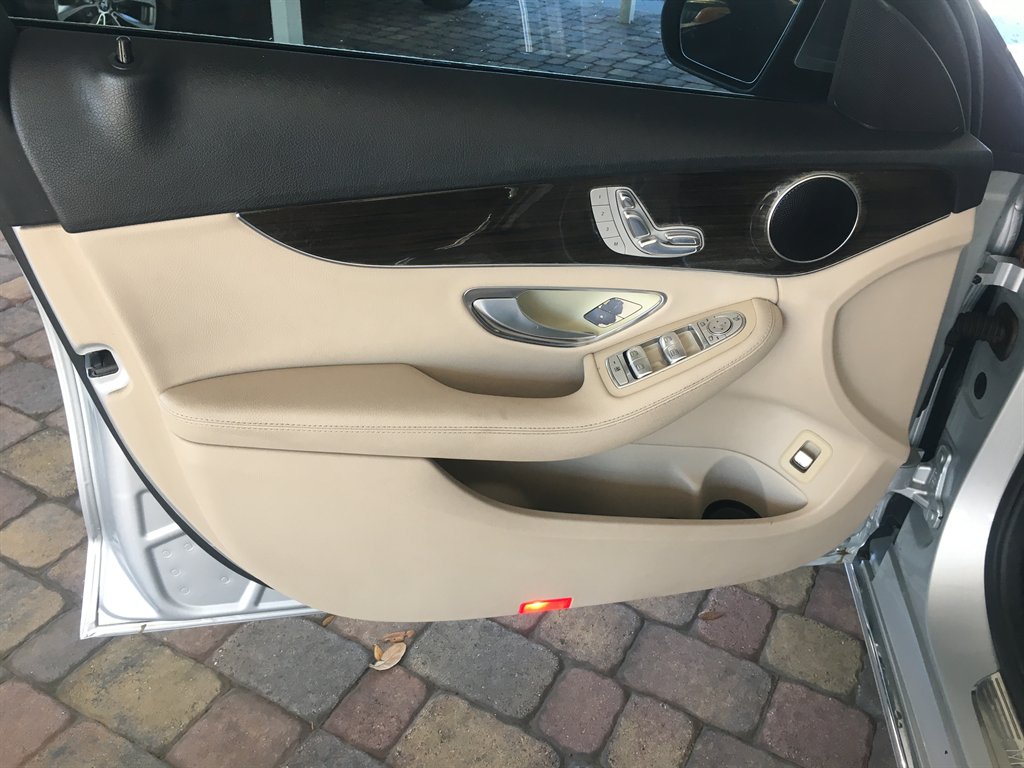 2016 Mercedes-Benz C-Class - $13,995