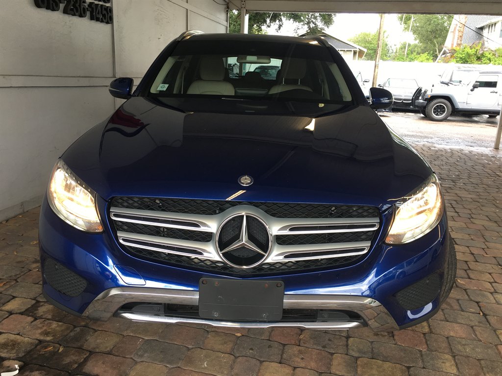 2017 Mercedes-Benz C-Class - $17,900
