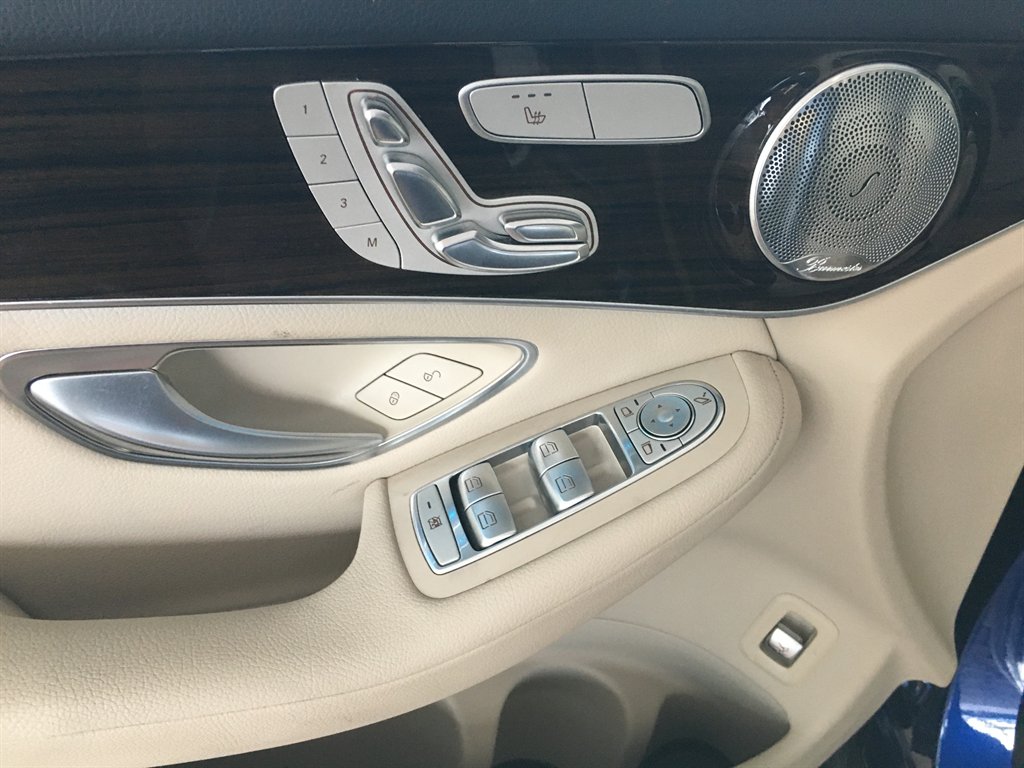 2017 Mercedes-Benz C-Class - $17,900