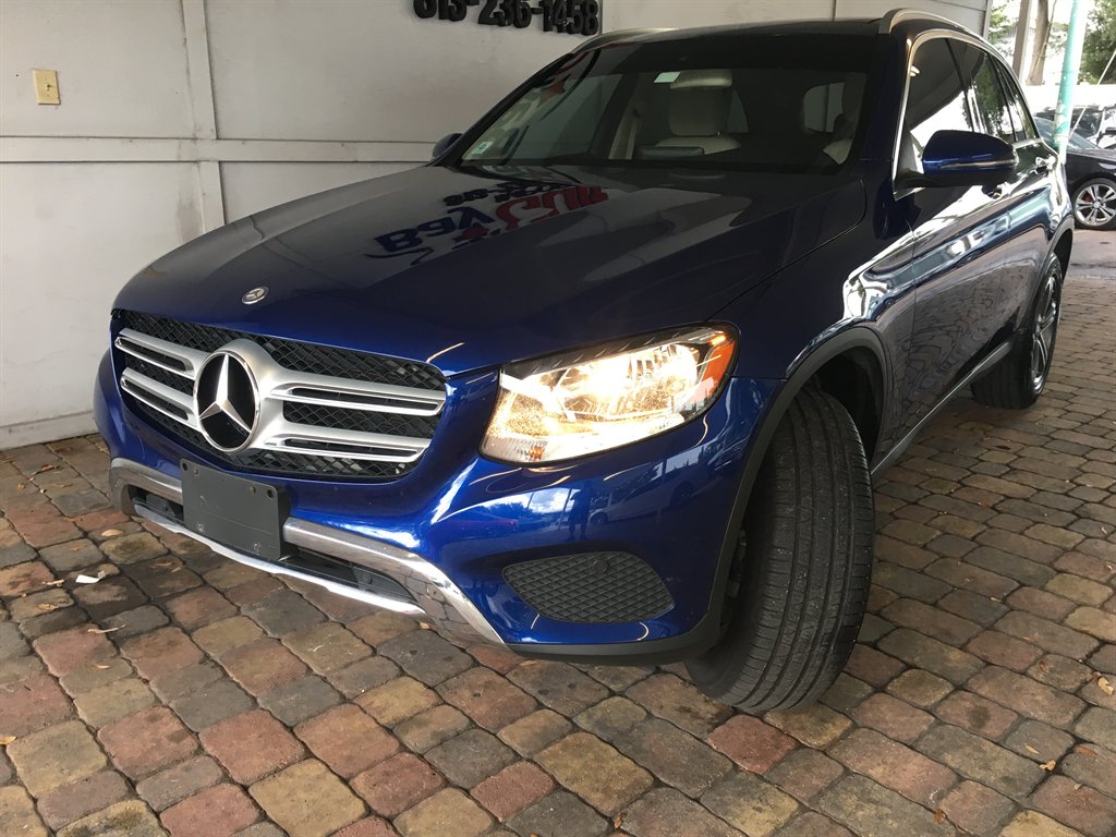 2017 Mercedes-Benz C-Class - $17,900