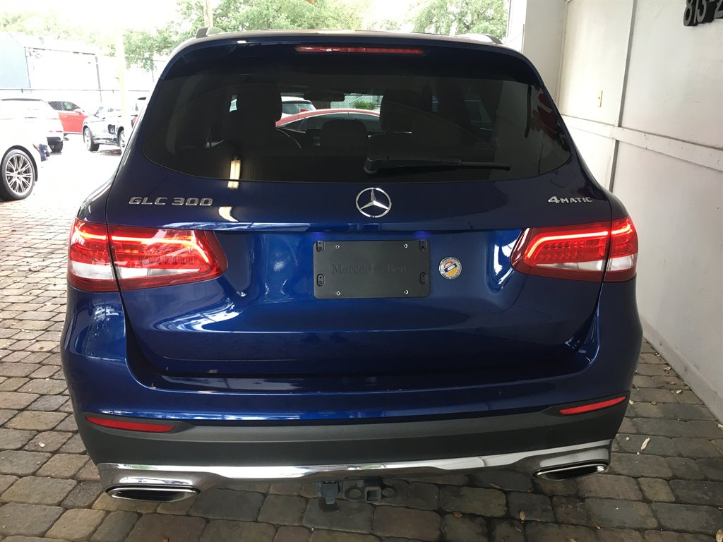 2017 Mercedes-Benz C-Class - $17,900